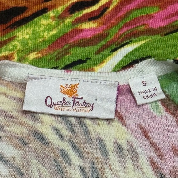 Quacker Factory Leopard and Floral Print Rhinestone V-Neck Blouse Size S - Picture 7 of 10